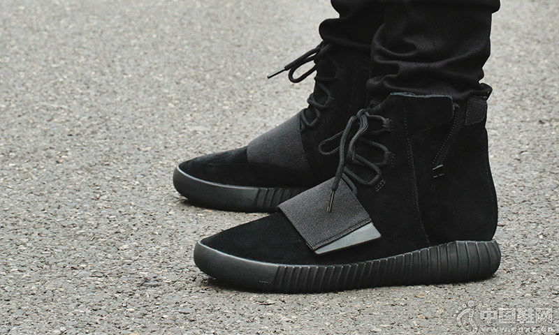 ���ϴ�˹YEEZY Boost 750 ��Triple Black��