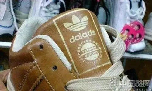 Adidas���daiads