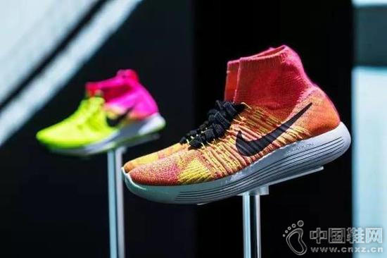 �Ϳ˷��������й��Ӷӷ��������¼���