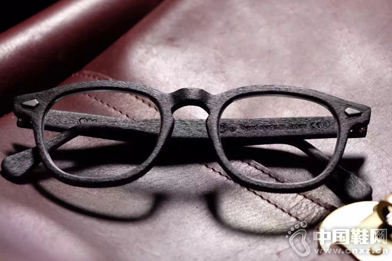 TVR ���¡�Black Woody Carved����ľ����