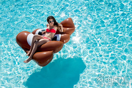 Thrice �����Ƴ����� Emoji ��������