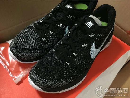 ����յ����Ϳ�Ь