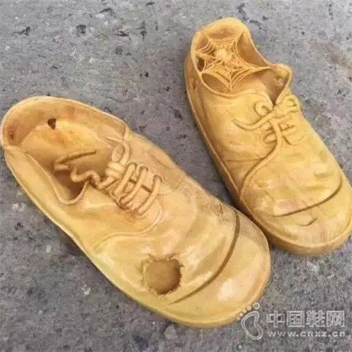 ľͷ������Ьһ˫����3000���㶺���棿