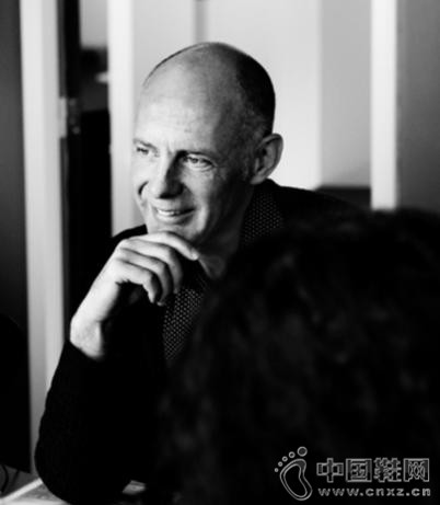 BEN VAN BERKEL�� UNStuDior ��ķ˹�ص����Ϻ��Ĵ�ʼ�˼���ϯ���ʦ