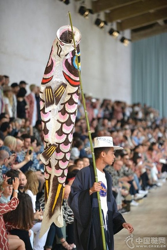 �����������������װչ�е�ά˹άľʱװ��