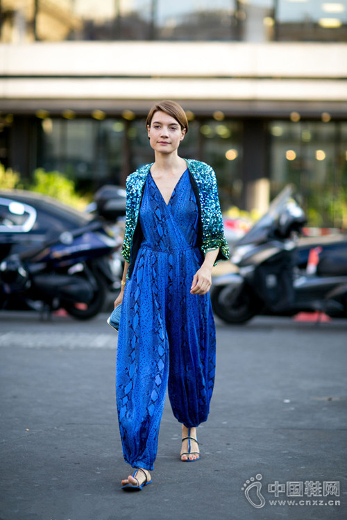 �������ճ����ƽ������Ь ʱ�������ʼ��