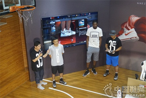 �Ϳ�Я��NBA2KOL ���ƶ�����������Ϸֱ����