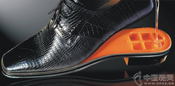 Ь�ý�ճ���г��ķ�չ��״��ǰ������