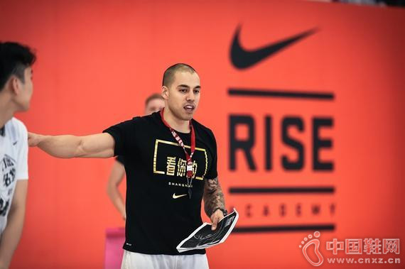 �Ϳ�Rise Academyý�������տ���