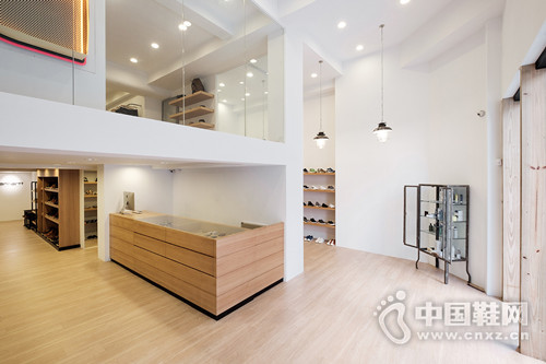 INVINCIBLE �����µ�