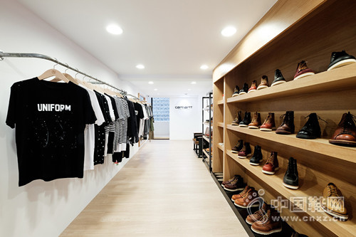 INVINCIBLE �����µ�