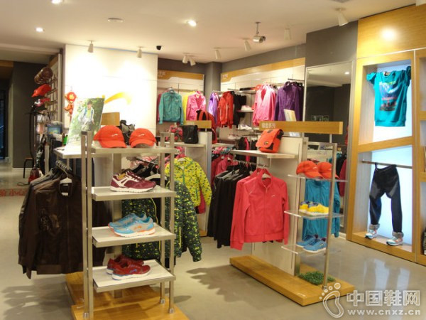 ������ר����