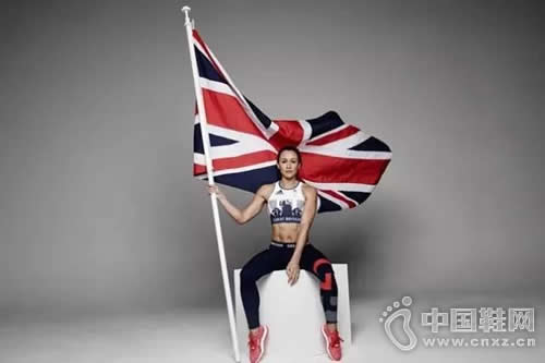 Ӣ�� �� Stella McCartney x Adidas ���еߵ�ʱ��֮��