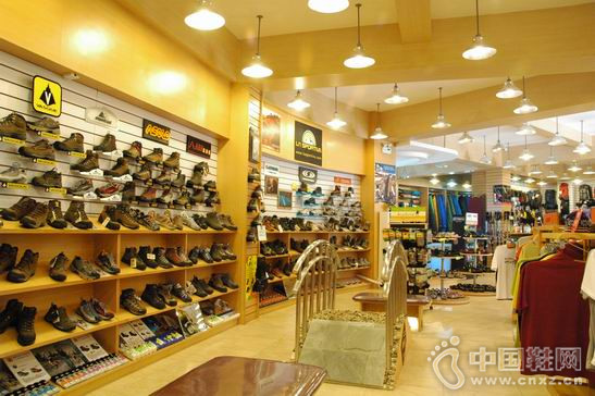 ������ר����