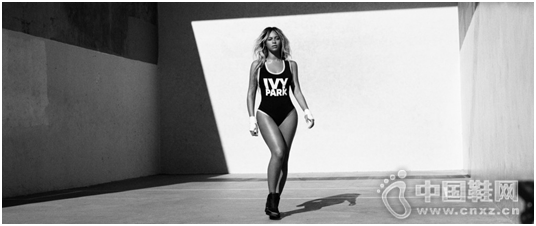 Ӣ���˶�Ь���г���70��Ӣ�����˶�����ʢ��