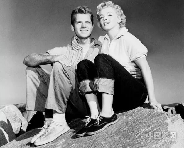 ����������¶�� 1952 ��ĵ�Ӱ Clash by Night �д��� Keds ��Ь