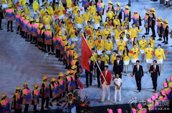 ��Լ���˿�Ļʽ�ϵ��й�������