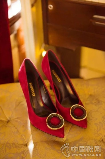 KISS CAT�＾��С��Ь