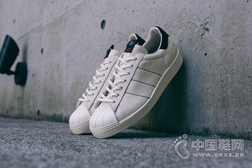 ���� Kasina x Adidas Originals �������� Superstar 80s