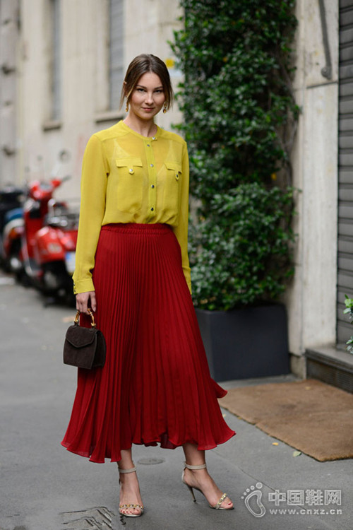 ������Щ������16�ﶬ����ɫ���䣬��Ҳ�����ڰ׻ң�
