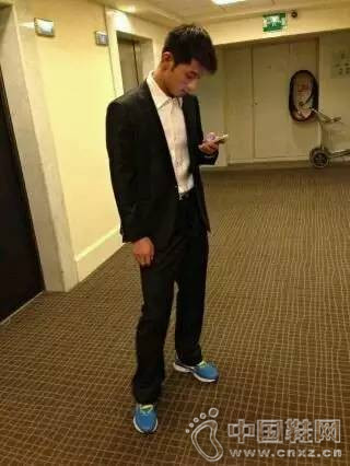 �ż̿������˫Ь�����ж���