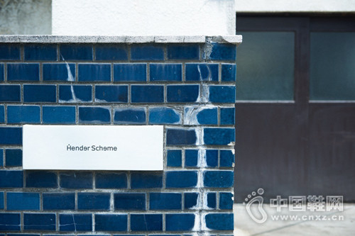 Hender Scheme �{�����콢��