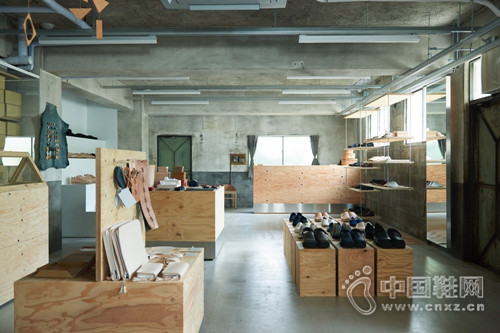 Hender Scheme �{�����콢��