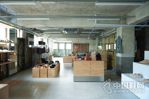 Hender Scheme �{�����콢��