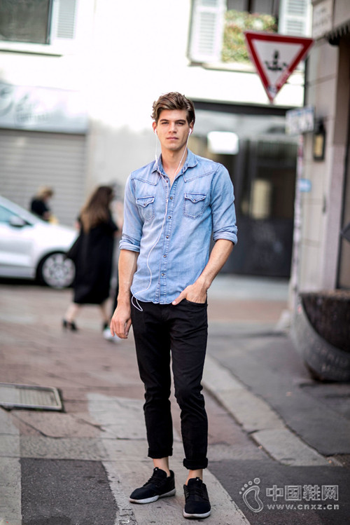 ����������н��Ĵ���ʾ��ţ�г�������Ӧ��