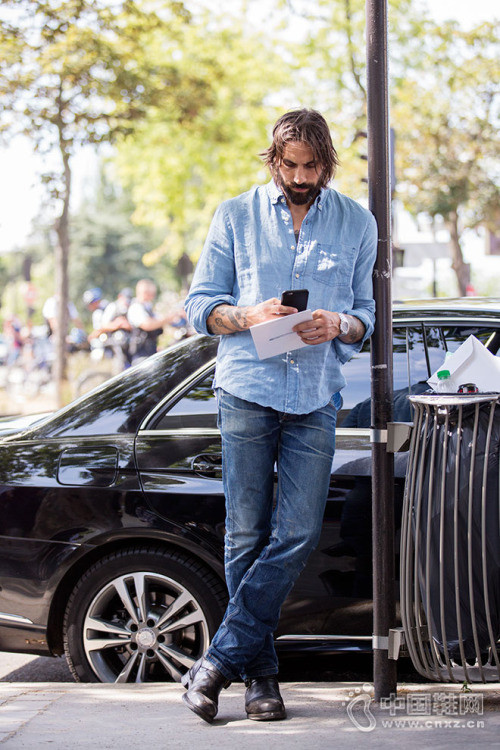 ����������н��Ĵ���ʾ��ţ�г�������Ӧ��