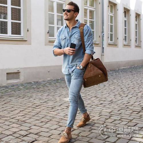 ����������н��Ĵ���ʾ��ţ�г�������Ӧ��