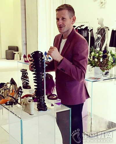 ���ʦPaul Andrew