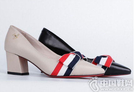 ����ūŮЬ����������ƴ�Ӵָ���ͷЬ