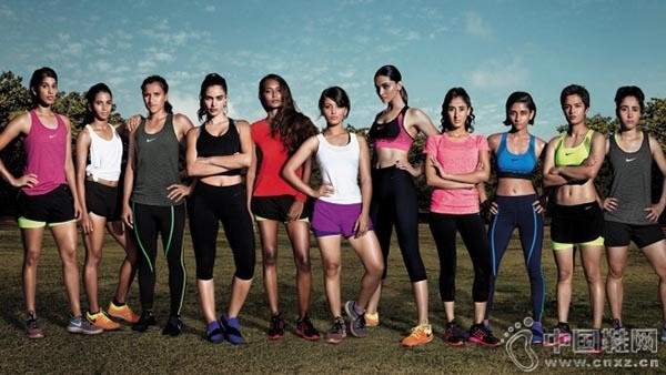 Ů���˶��г�