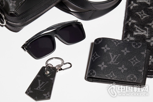 Louis Vuitton �Ƴ� Monogram Eclipse ϵ��