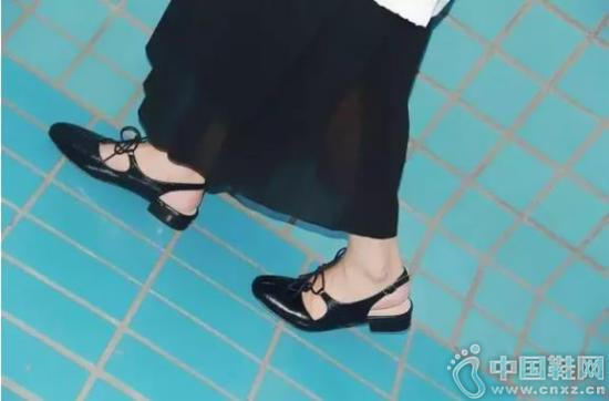 һʰ���ﶬŮЬ