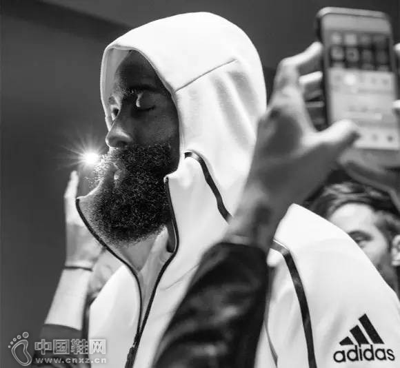 �ڴ��л������󲼾֣�����ʽ��쭵Ľ��