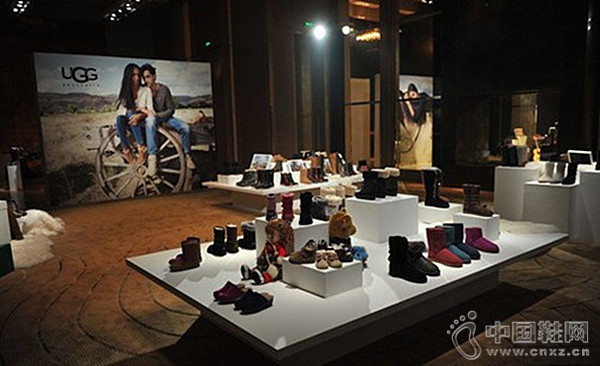 UGGר����