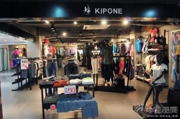 ������ר����