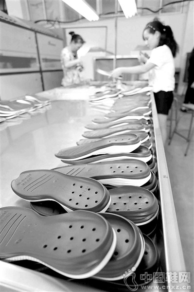 ����Ь��