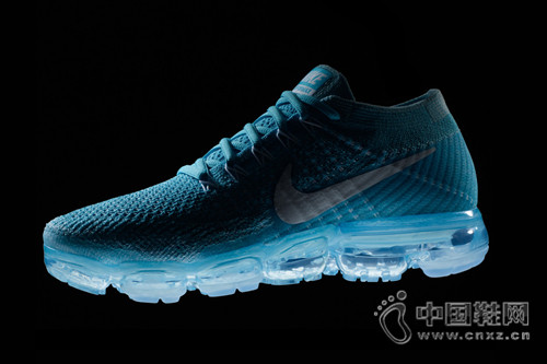 Nike ȷ��ȫ��Ь�� Air VaporMax ���ڽ����Ƴ��г�