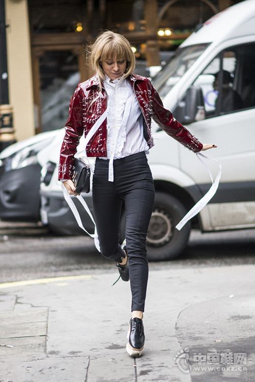 LFW����ح���׺�æ��Ҫʱ�ֻ��û��
