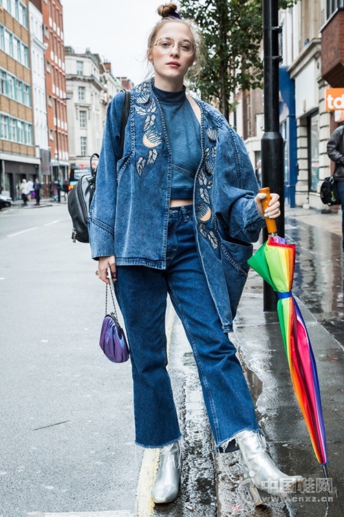 LFW����ح���׺�æ��Ҫʱ�ֻ��û��