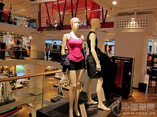 ��������Ů���������Ƶ��о������