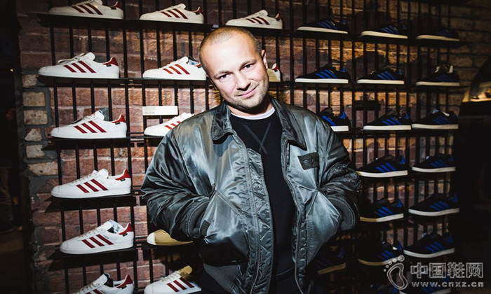 Adidas Originals Ī˹���׼��콢�꿪Ļ