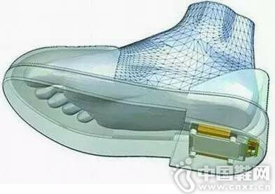 ����5����ѧ�����������ܵ���Ь��