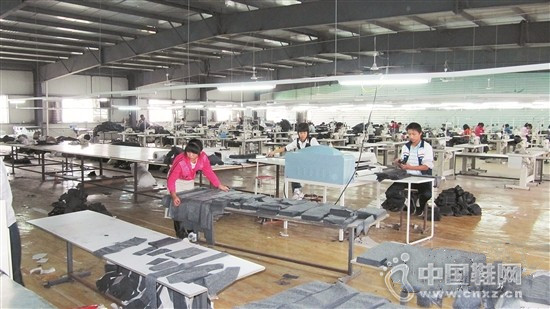 ����ɳ����Ь��ռ������г�