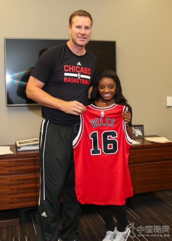 ��ţ��˧���������ӡ�аݶ�˹���ֵ������͸���