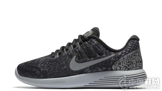 Nike LunarGlide 8��Ь