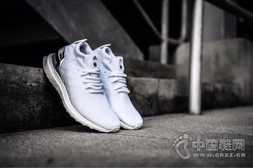 Ronnie Fieg x Adidas ���� UltraBOOST Mid ������ɫ